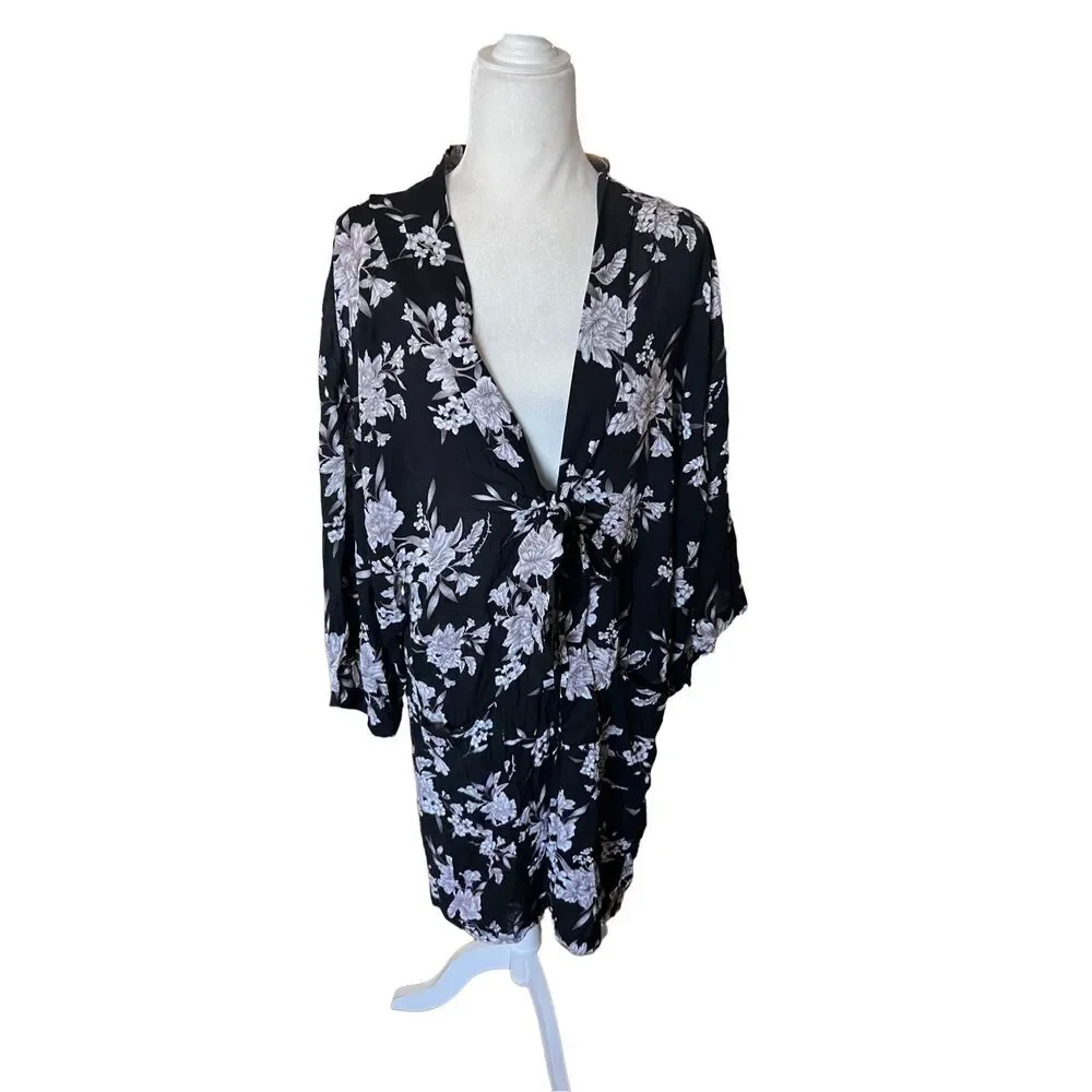 Spiritual gangster kimono sleeve floral robe one size EUC